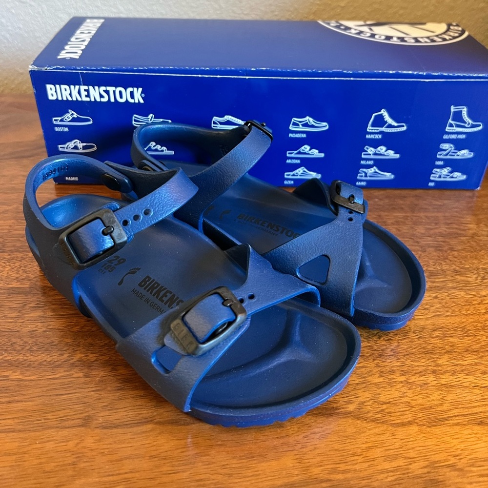 New w/box Birkenstock Rio Eva Kids size 11